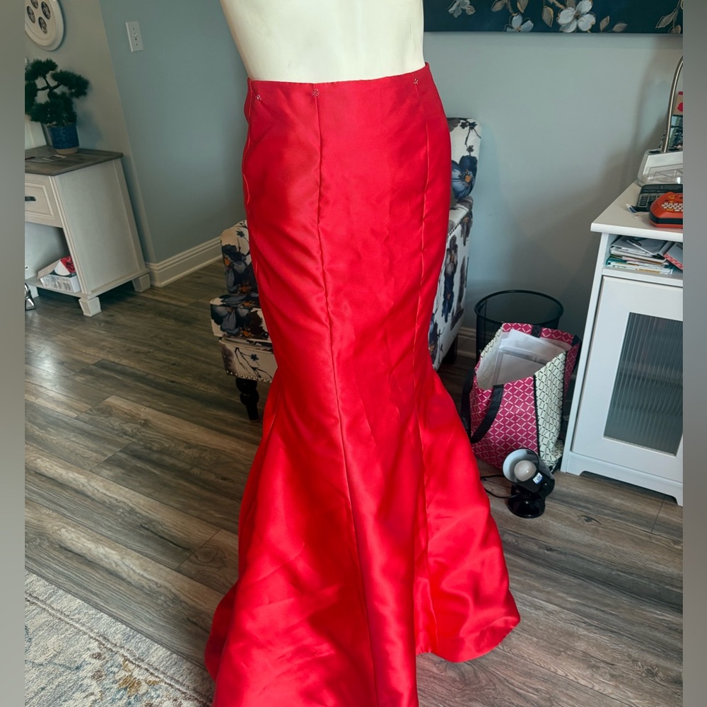Sherri Hill Strapless Red Gown (skirt & top snap together around waist) sz 2